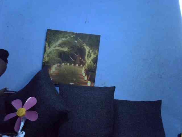 GoldenGoddess1 webcam