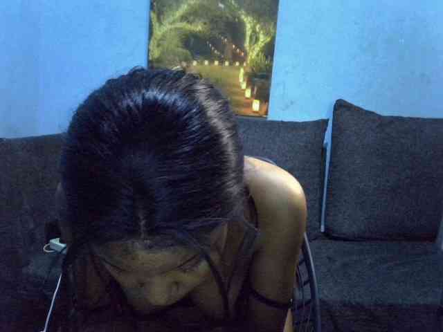 GoldenGoddess1 webcam