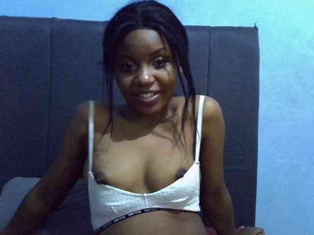 GoldenGoddess1 webcam