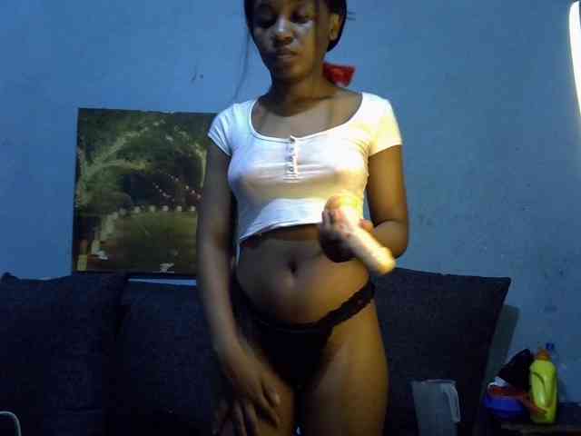 GoldenGoddess1 webcam