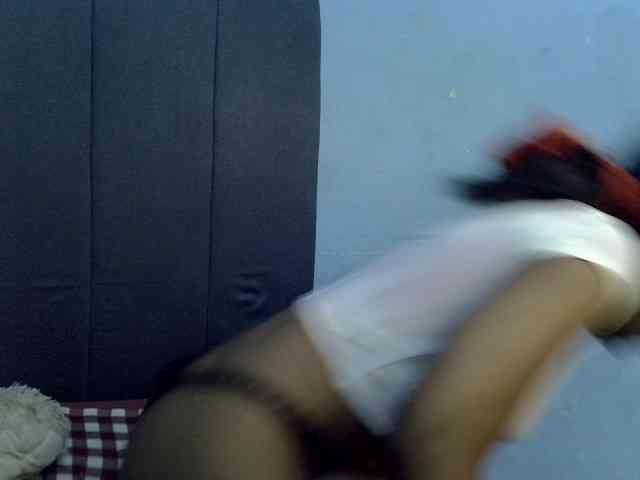 GoldenGoddess1 webcam