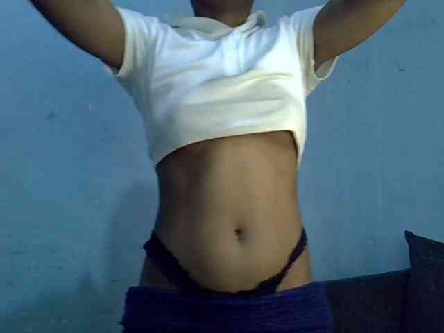 GoldenGoddess1 webcam