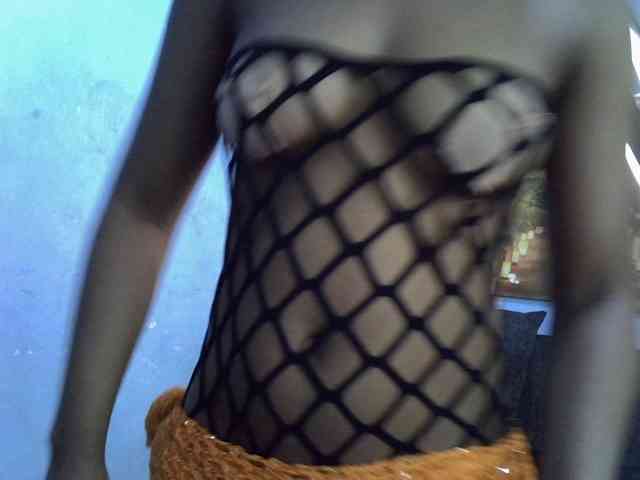 GoldenGoddess1 webcam