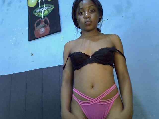 GoldenGoddess1 webcam