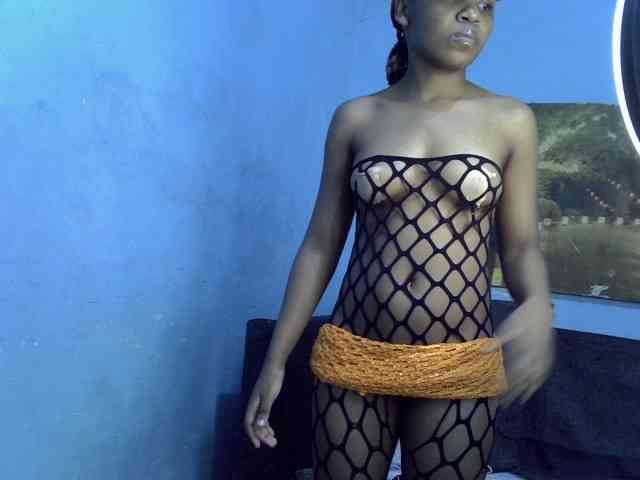 GoldenGoddess1 webcam