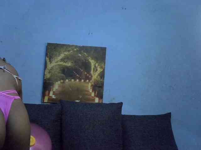 GoldenGoddess1 webcam