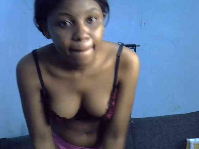 GoldenGoddess1 webcam