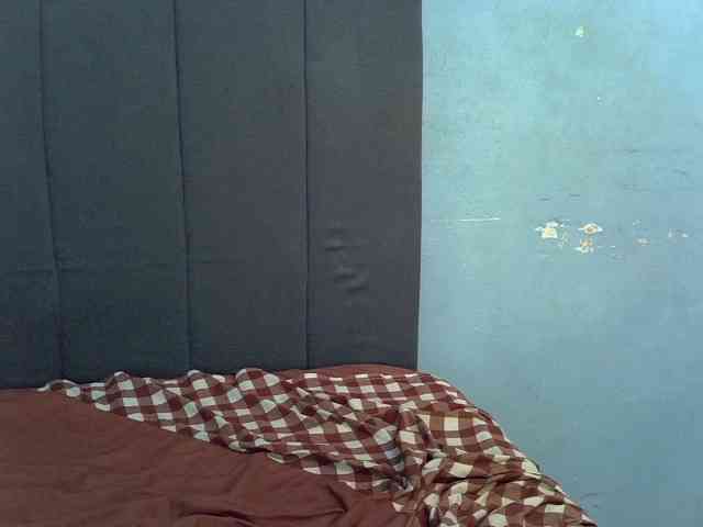 GoldenGoddess1 webcam