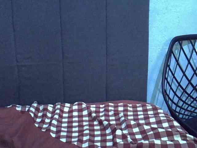 GoldenGoddess1 webcam