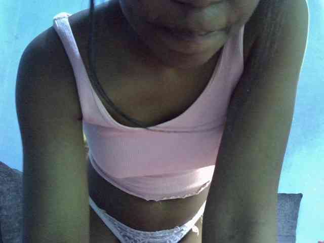 GoldenGoddess1 webcam