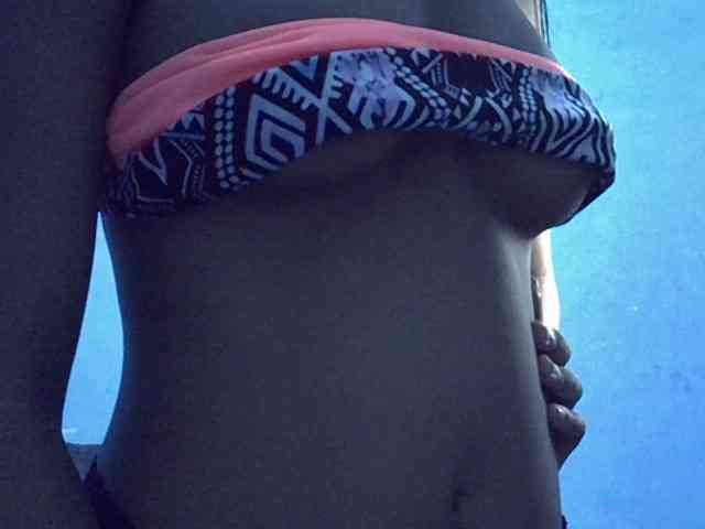 GoldenGoddess1 webcam