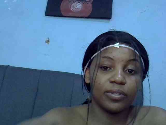 GoldenGoddess1 webcam