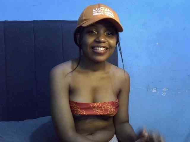GoldenGoddess1 GoldenGoddess1