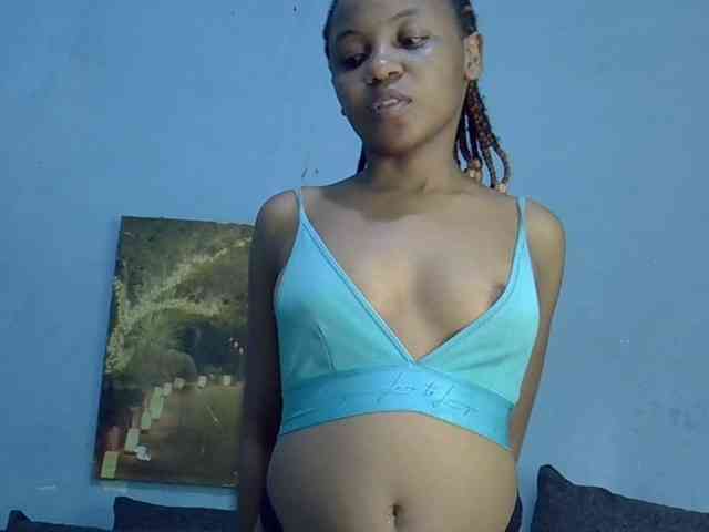 GoldenGoddess1 webcam