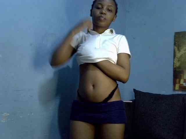 GoldenGoddess1 webcam