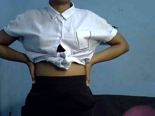 GoldenGoddess1 webcam