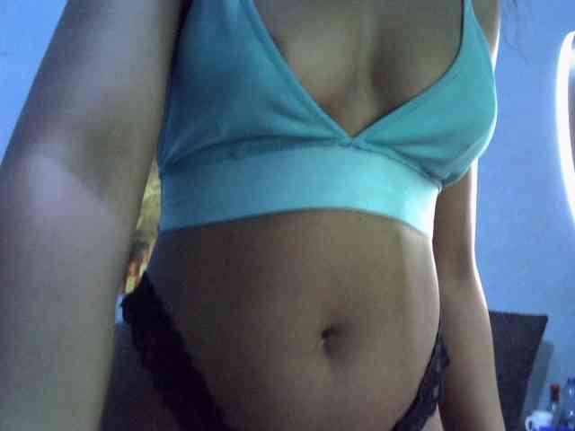 GoldenGoddess1 webcam