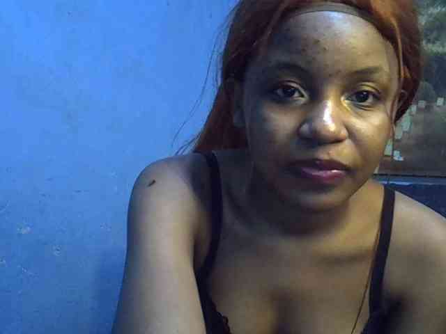 GoldenGoddess1 webcam