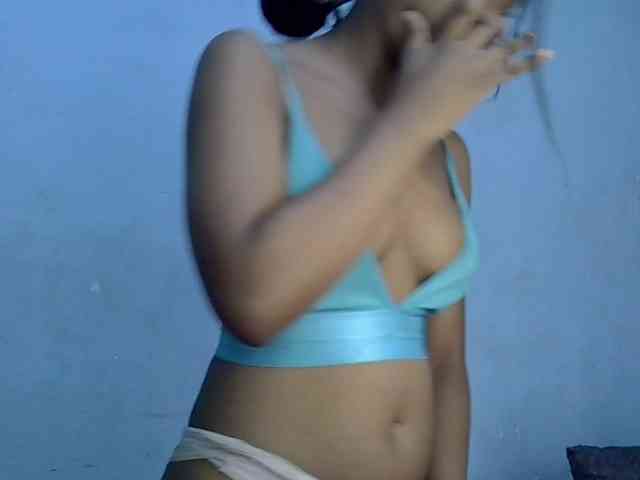 GoldenGoddess1 webcam