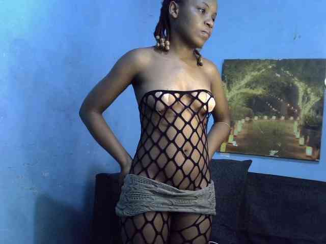 GoldenGoddess1 webcam