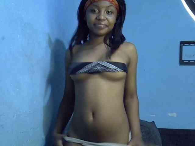 GoldenGoddess1 webcam