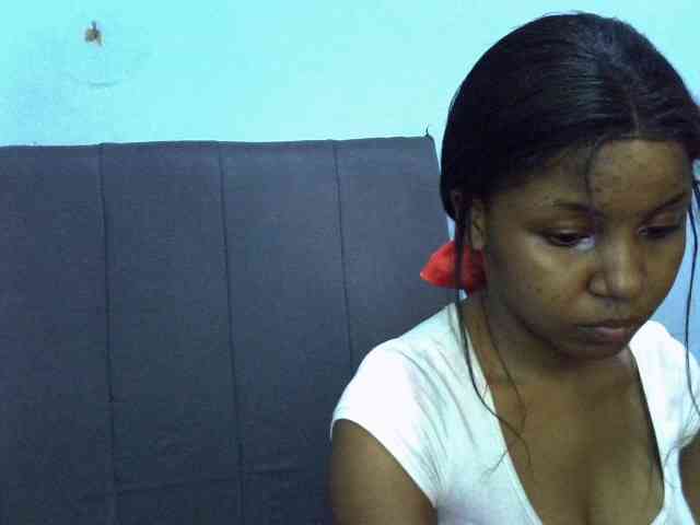 GoldenGoddess1 webcam