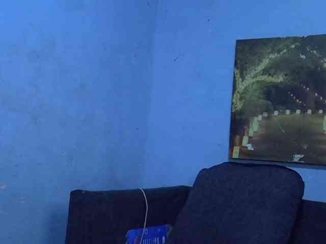 GoldenGoddess1 webcam