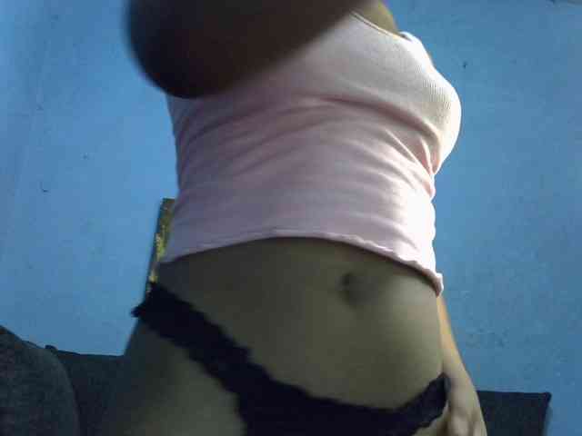 GoldenGoddess1 webcam