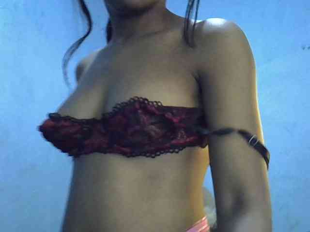 GoldenGoddess1 webcam