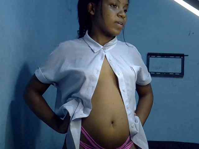 GoldenGoddess1 webcam