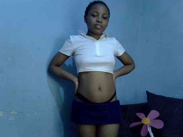 GoldenGoddess1 webcam