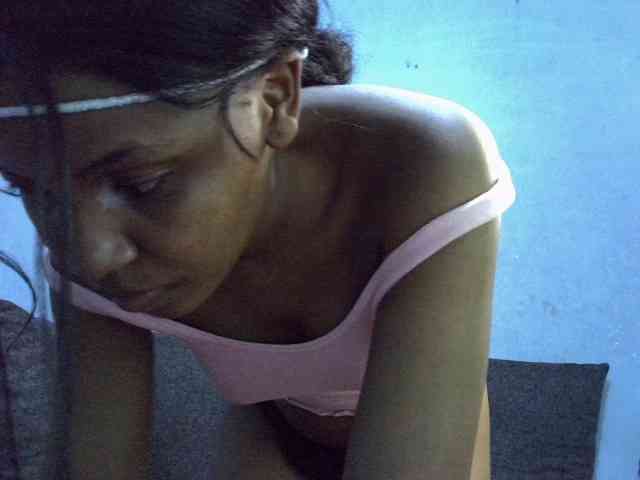 GoldenGoddess1 webcam