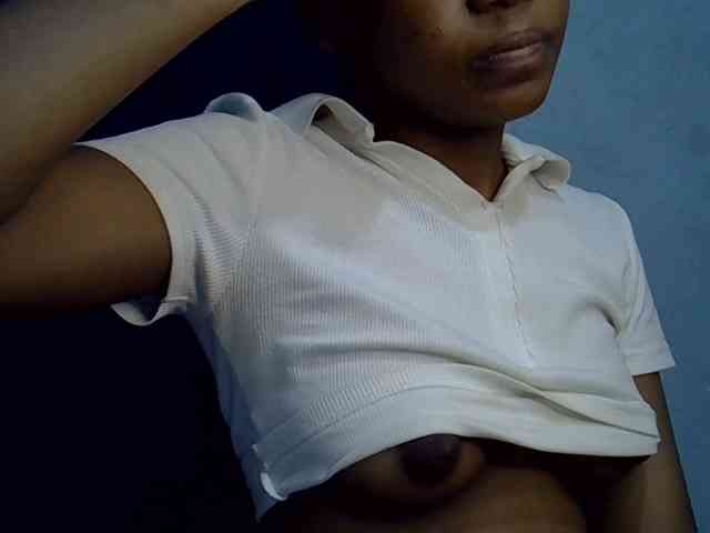 GoldenGoddess1 webcam