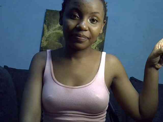 GoldenGoddess1 webcam