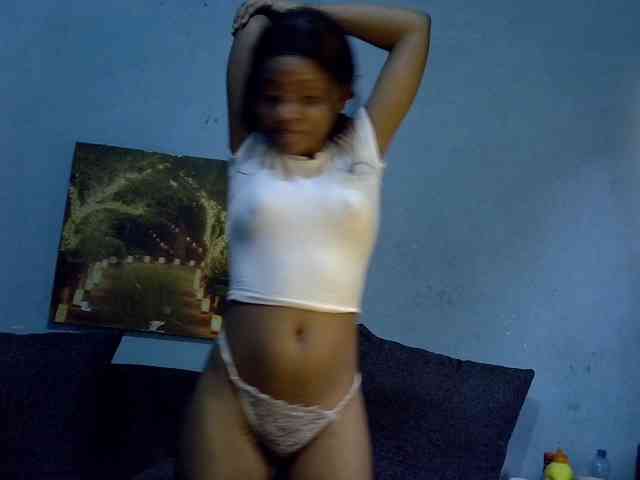 GoldenGoddess1 webcam