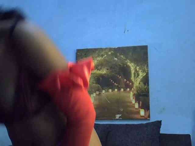 GoldenGoddess1 webcam