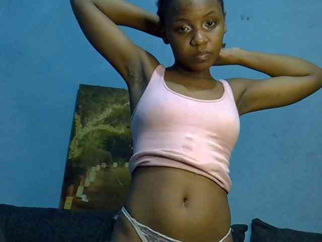 GoldenGoddess1 webcam