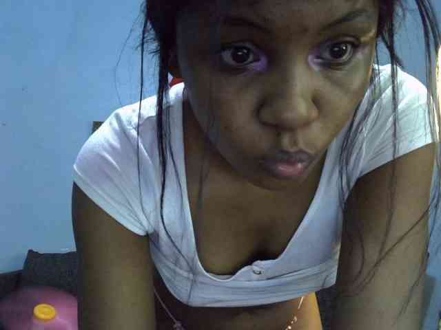 GoldenGoddess1 webcam