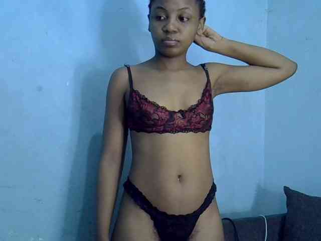 GoldenGoddess1 webcam