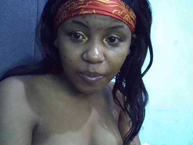 GoldenGoddess1 webcam