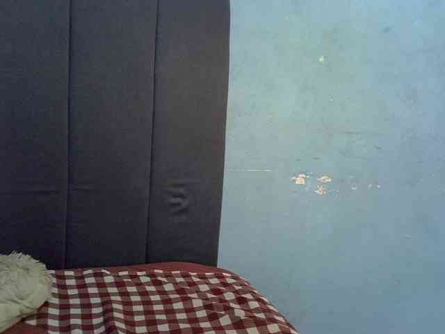 GoldenGoddess1 webcam