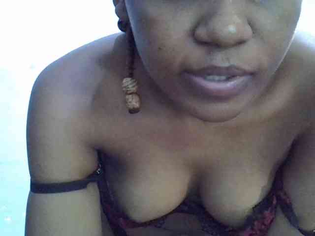 GoldenGoddess1 webcam