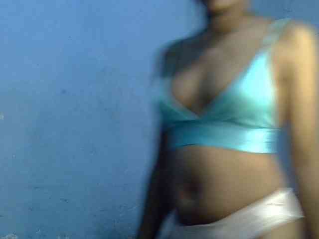 GoldenGoddess1 webcam