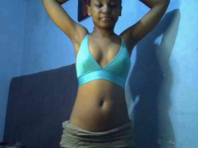 GoldenGoddess1 webcam