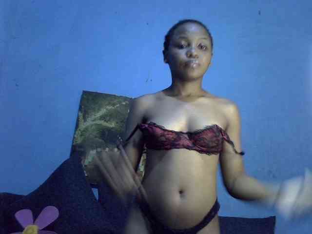 GoldenGoddess1 webcam