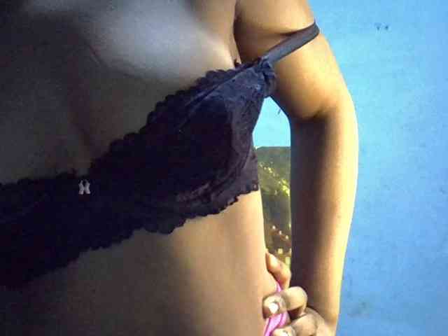 GoldenGoddess1 webcam