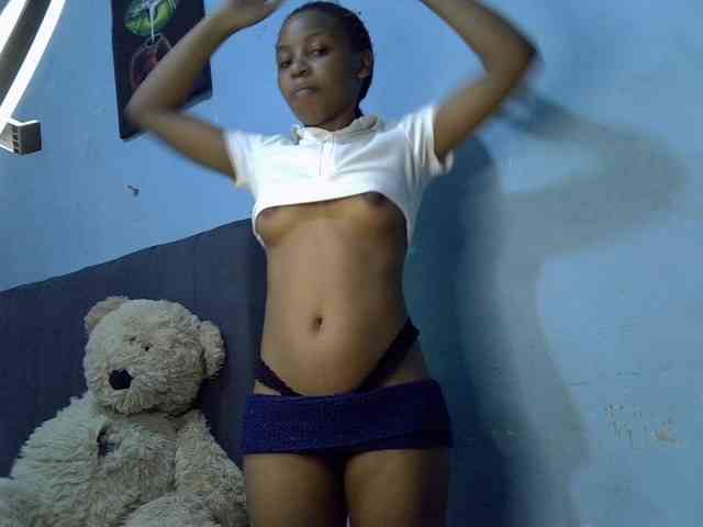 GoldenGoddess1 webcam