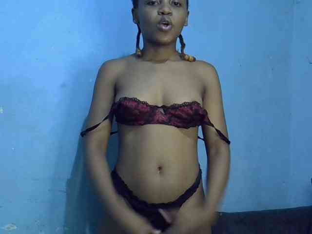 GoldenGoddess1 webcam