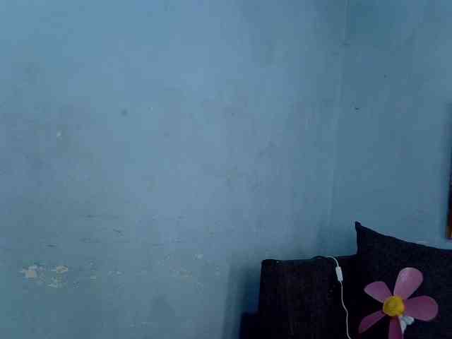 GoldenGoddess1 webcam