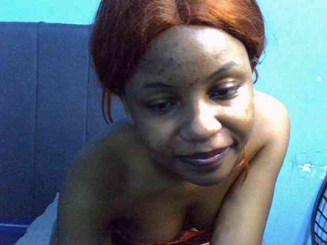 GoldenGoddess1 webcam
